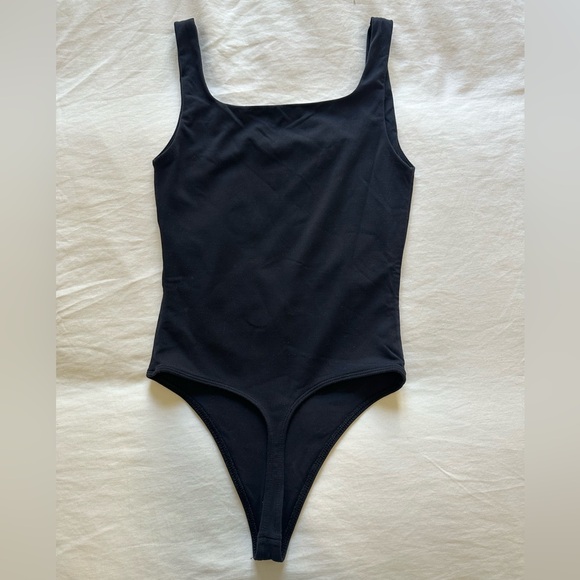 Babaton Contour tank bodysuit - Picture 3 of 3